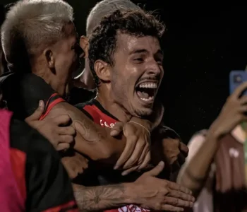 Vitória  vence Londrina numa grande noitada rubro-negra