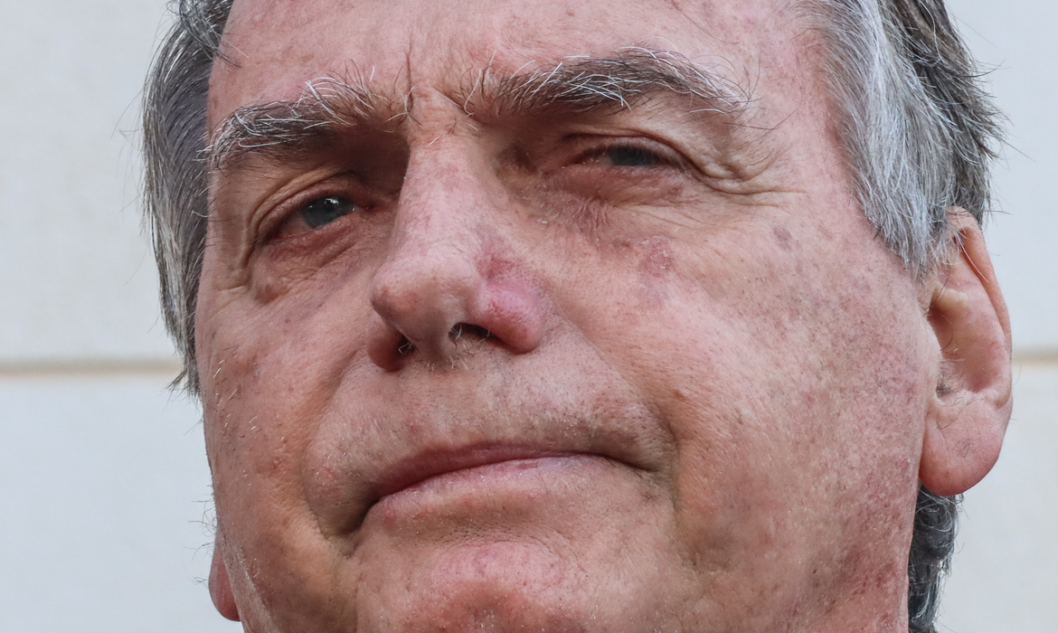 No momento você está vendo Bolsonaro é condenado a indenizar jornalistas por danos morais