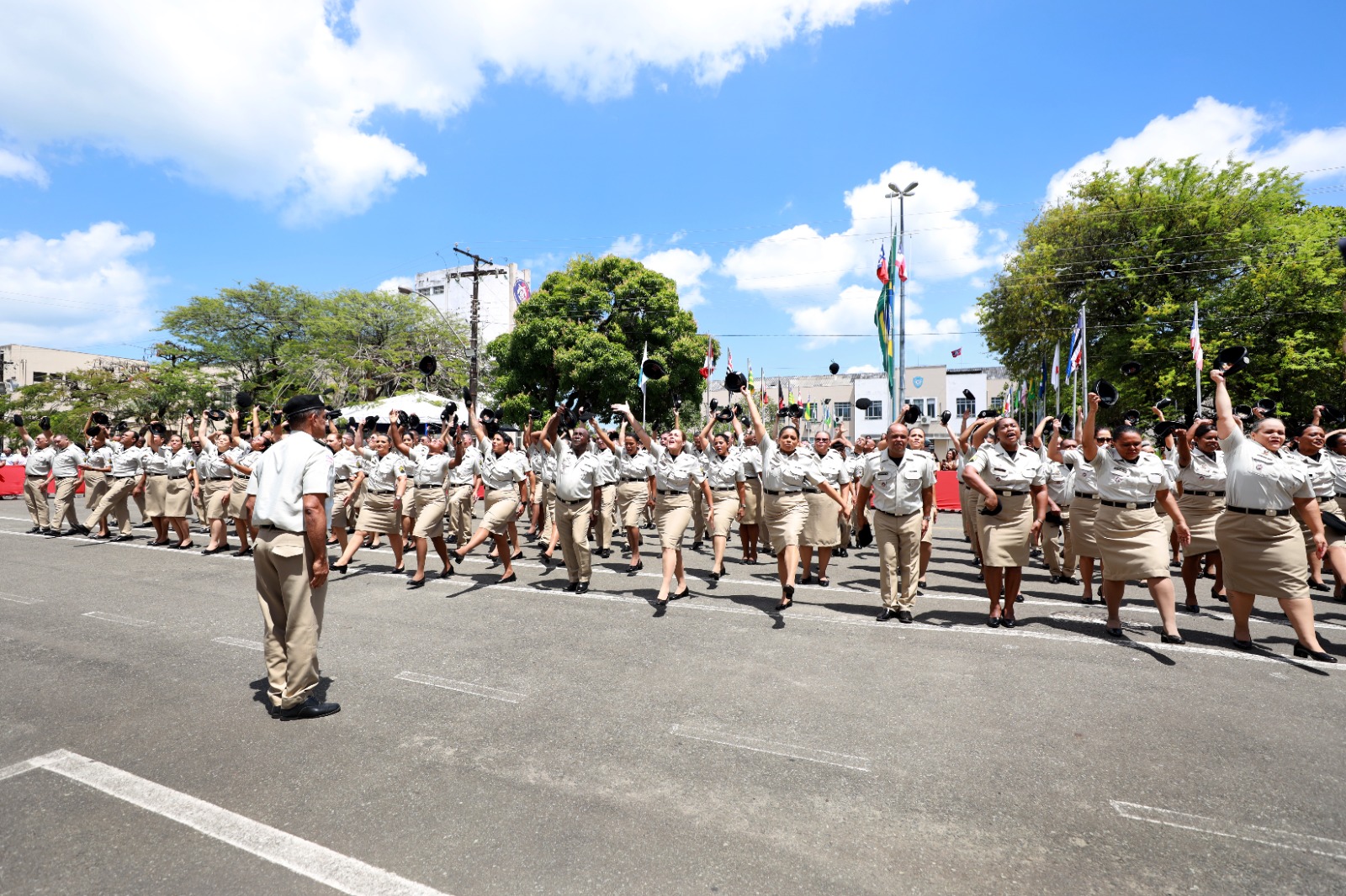 No momento você está vendo Polícia Militar forma 501 novos sargentos, que vão reforçar o policiamento de rua na capital e interior do estado
