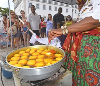 Deputado propõe instituir acarajé como patrimônio cultural da Bahia