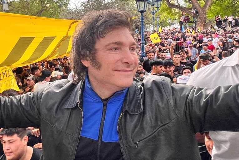 No momento você está vendo Ultradireitista Javier Milei é novo presidente da Argentina