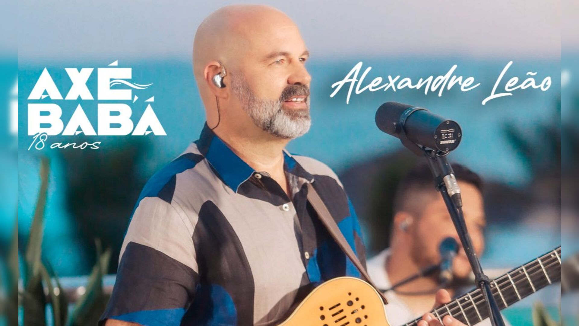 No momento você está vendo Alexandre Leão festeja o álbum “Axé, Babá 18 anos”