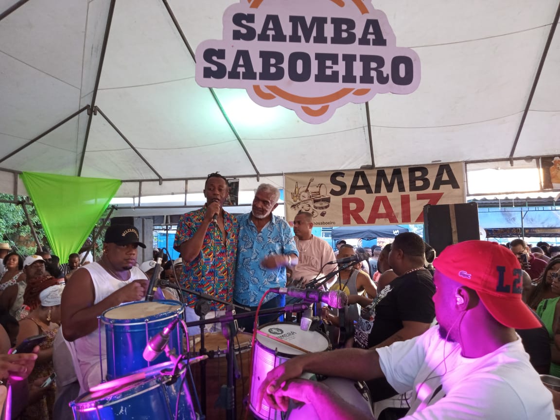 No momento você está vendo Tonho Matéria, Nelson Rufino e Noelson do Cavaco agitaram o Samba Saboeiro