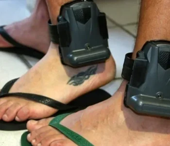 70 vezes tornozeleira de homem que torturou ex-mulher emitiu alertas e polícia não agiu