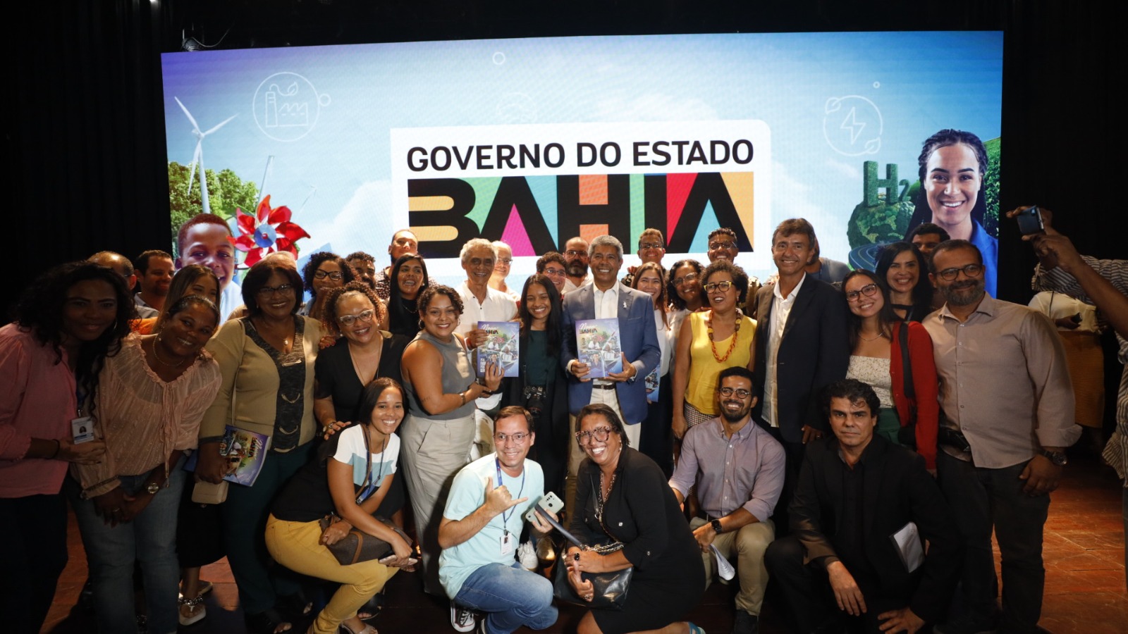 No momento você está vendo Lançamento da Revista Nova Bahia destaca avanços da gestão estadual 