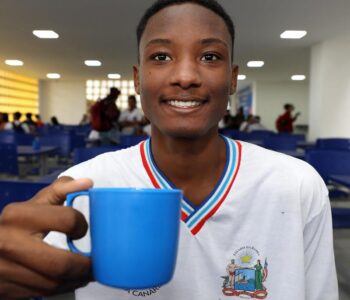 Bahia mantém 100% das escolas estaduais com acesso à água potável