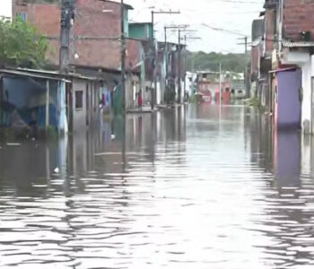 Chuva leva caos a Salvador