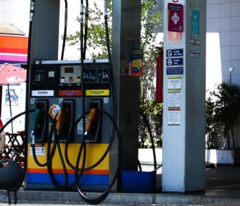 Postos aumentaram preço da gasolina em Salvador