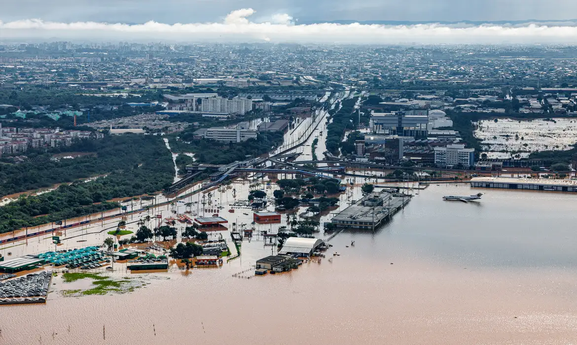 No momento você está vendo Quase 850 mil pessoas foram afetadas por chuvas no Rio Grande do Sul