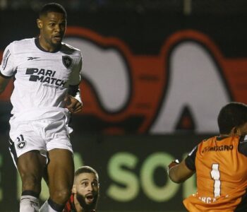 Vitória perde outra para Botafogo e está fora da Copa do Brasil