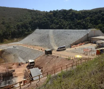 Vale elimina barragem que tirou quase 300 pessoas de distrito em Minas