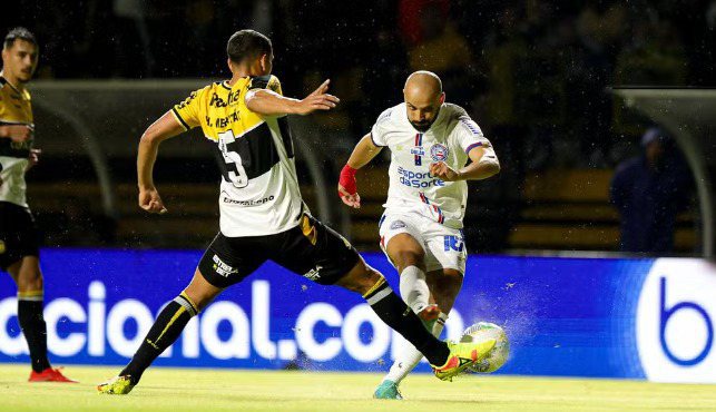 No momento você está vendo Bahia arranca empate em Criciúma e se mantém no grupo de cima