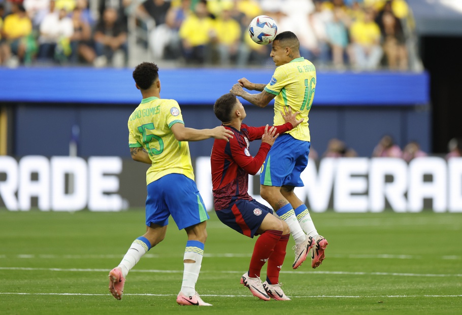 No momento você está vendo Brasil esbarra na Costa Rica e só empata em zero na estreia