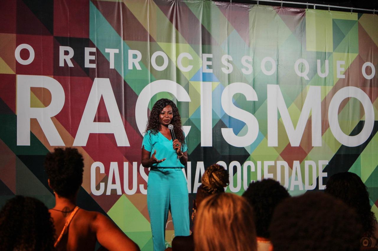 No momento você está vendo ‘O racismo continua a devastar vidas de maneira cruel e desumana’, diz Ireuda Silva