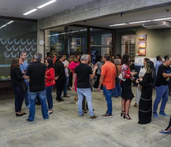 Vernissage da segunda temporada da Villa Art reúne mais de 30 artistas no Rio Vermelho