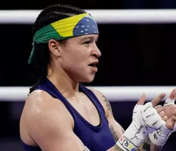 Bia Ferreira vence mais uma e garante ao menos o bronze em Paris