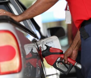 Gasolina sobe 7,12% e em Salvador litro é vendido a até R$ 6,59