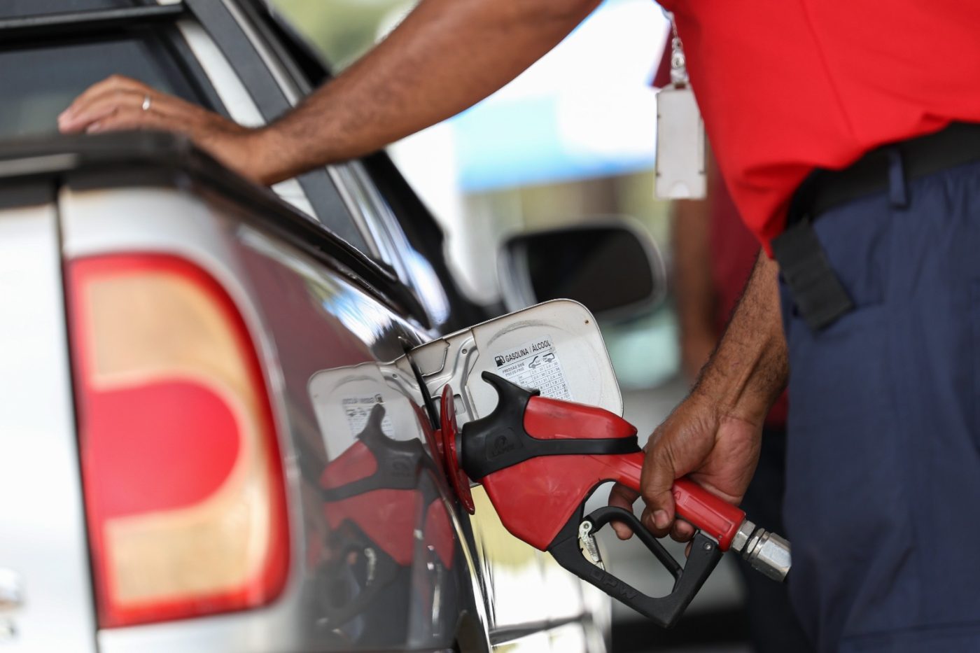 No momento você está vendo Gasolina sobe 7,12% e em Salvador litro é vendido a até R$ 6,59