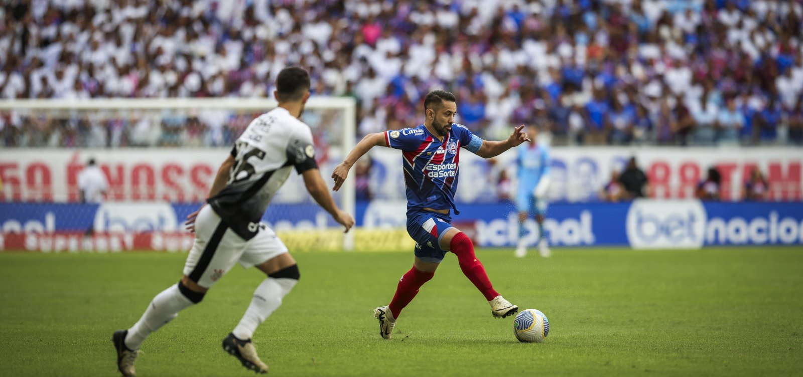 No momento você está vendo Bahia cai para o Corínthians e põe o Vitória na zona