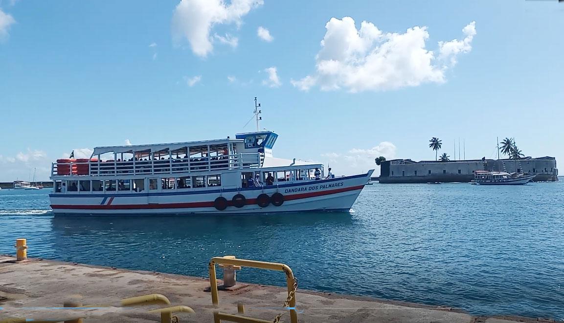 No momento você está vendo Embarque imediato e seis lanchas em tráfego na Travessia Salvador-Mar Grande