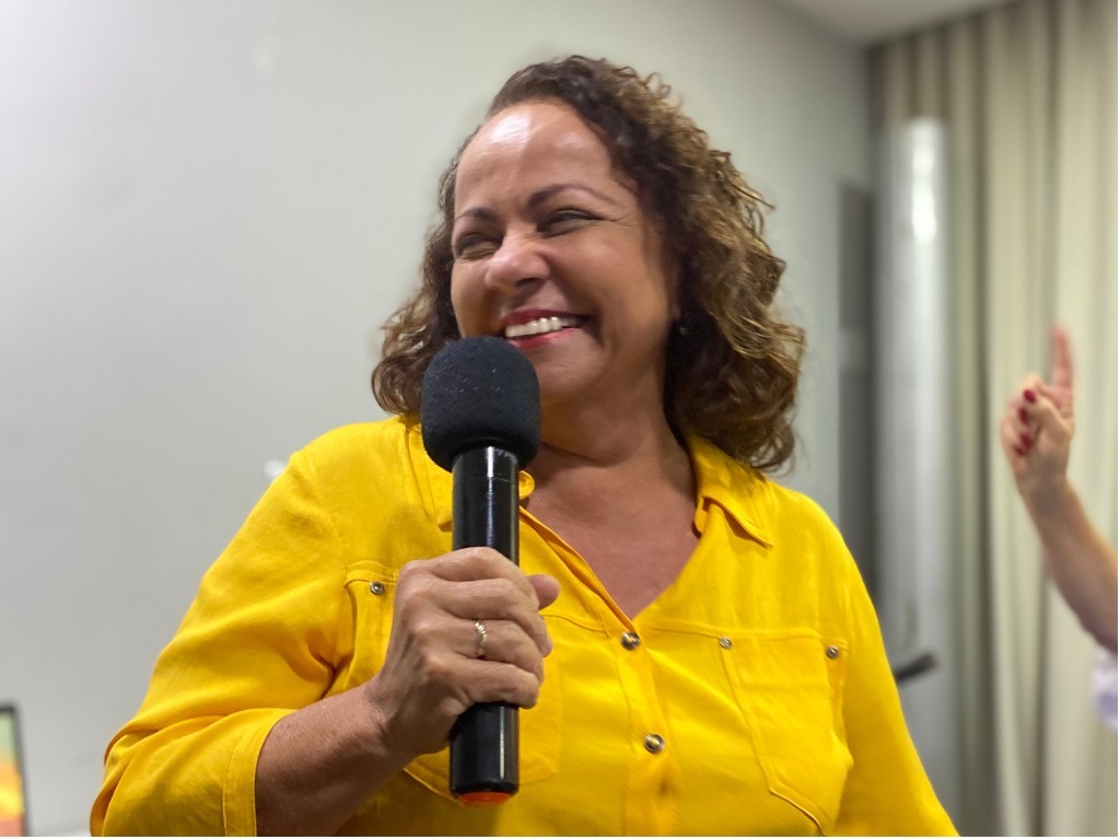 No momento você está vendo Aladilce exalta Medalha de Ouro de Bia Souza como vitória do Bolsa Atleta