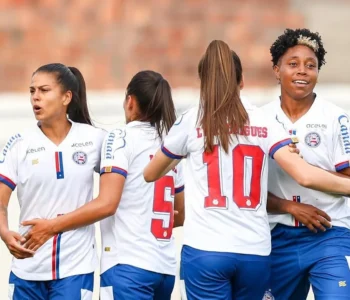 Meninas do Bahia ganham de 8 a 0 do FSA