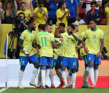 Num bom segundo tempo, Brasil goleia Peru