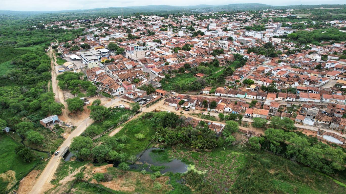 No momento você está vendo Investimentos em abastecimento de água, desenvolvimento urbano e saúde são anunciados para Piritiba