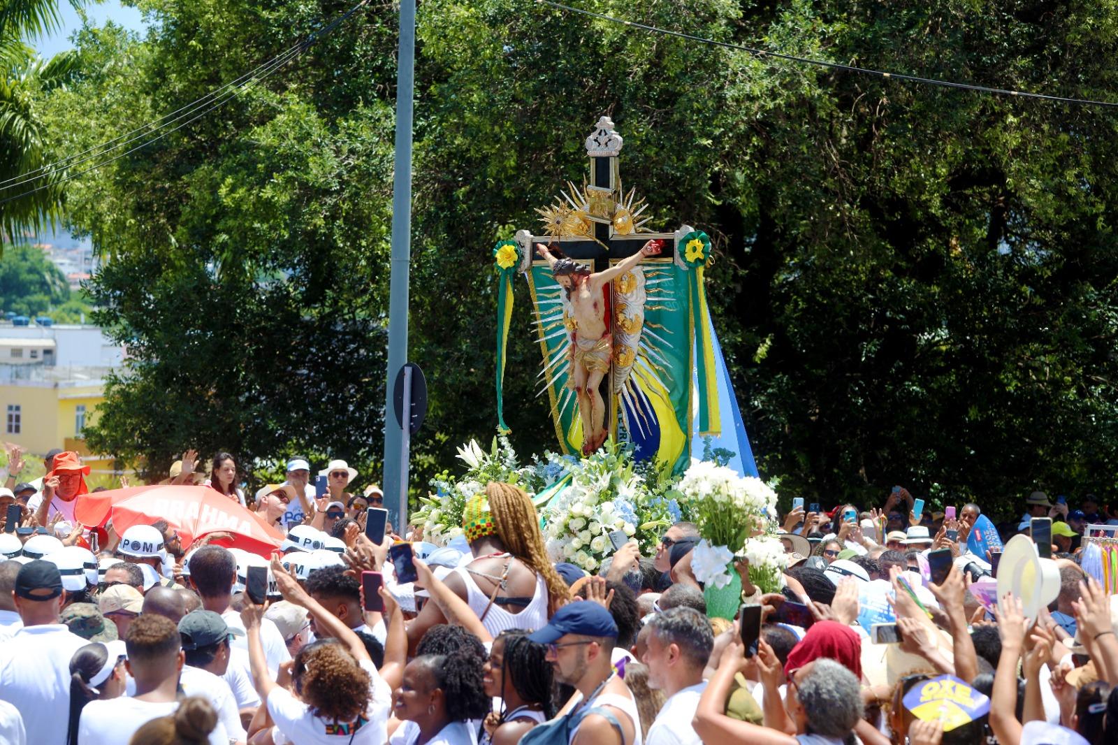 No momento você está vendo Governador na Lavagem do Bonfim deseja “fé e coisas boas para a Bahia”