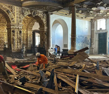 TRAGÉDIA: TETO DA IGREJA DE SÃO FRANCISCO DESABA E MATA TURISTA NA BAHIA