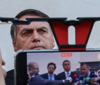 Bolsonaro denunciado