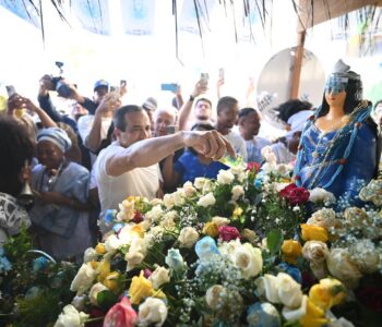 Bruno Reis acompanha entrega do presente principal para Iemanjá e exalta festa da Rainha do Mar