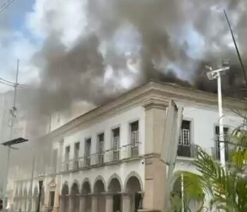 Câmara dos Vereadores atingida por grande incêndio
