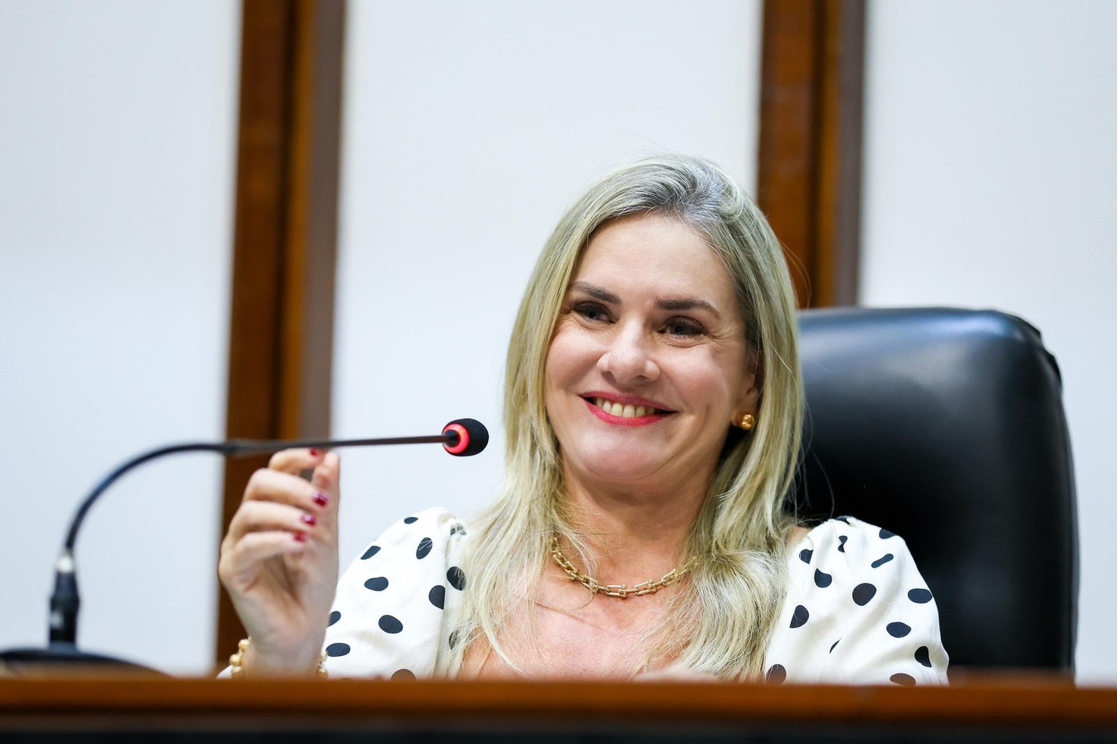 No momento você está vendo Ivana Bastos faz história e assume definitivamente presidência da ALBA após 190 anos