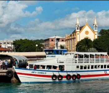 Passageiros encontram embarque tranquilo na Travessia Salvador-Mar Grande neste domingo de Páscoa