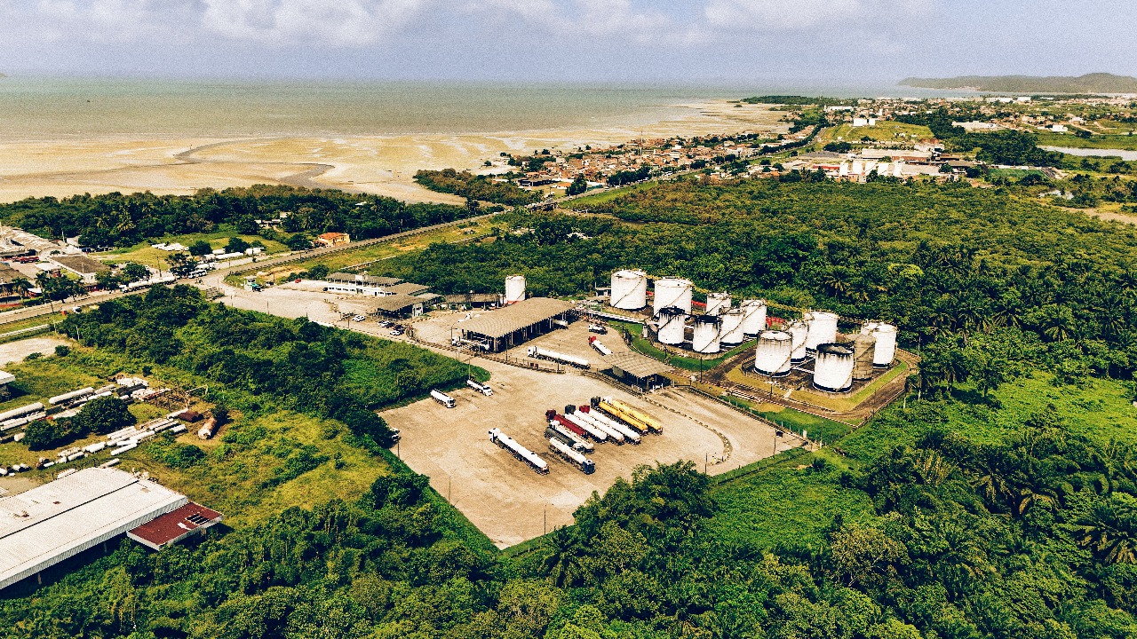 No momento você está vendo Base da Petrobahia em São Francisco do Conde se destaca pela eficiência, segurança e capacidade