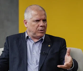 Presidente do INSS é exonerado após suspeita de fraude bilionária