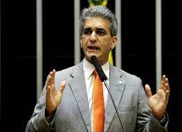 No momento você está vendo Robinson Almeida chama ACM Neto de “ave de agouro”