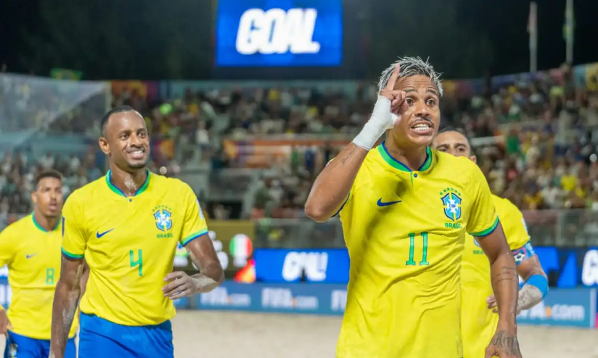 No momento você está vendo De forma dramática, Brasil vence Itália no Mundial de futebol de praia