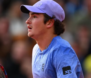 Roland Garros: Fonseca estreia com vitória implacável sobre ex-top 10