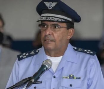 Ex-comandante da Aeronáutica revela detalhes e confirma tentativa de golpe