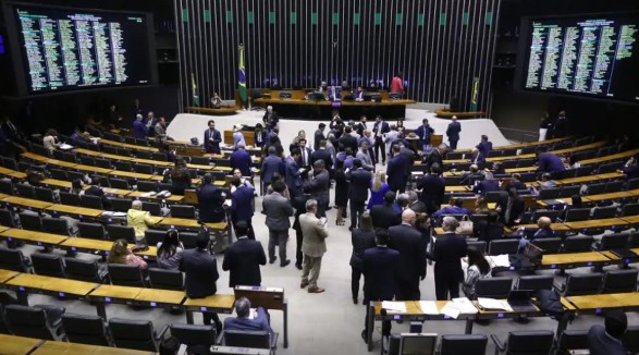 No momento você está vendo Câmara aprova projeto que amplia número de deputados federais