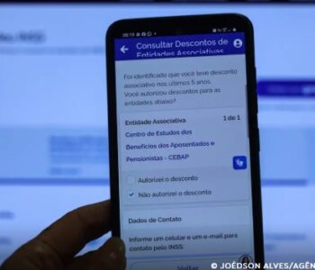 INSS começa a devolver a aposentados mensalidades associativas