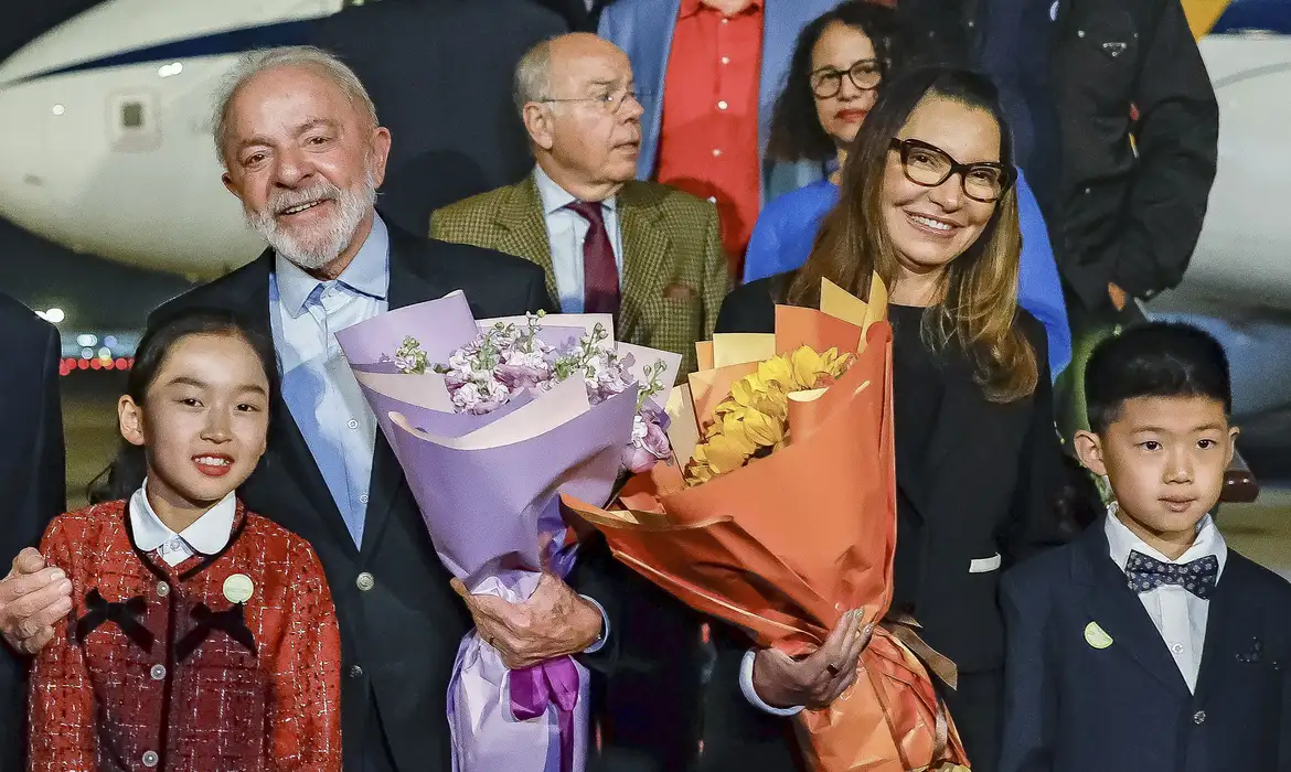 No momento você está vendo Lula se reúne com empresários chineses em Pequim