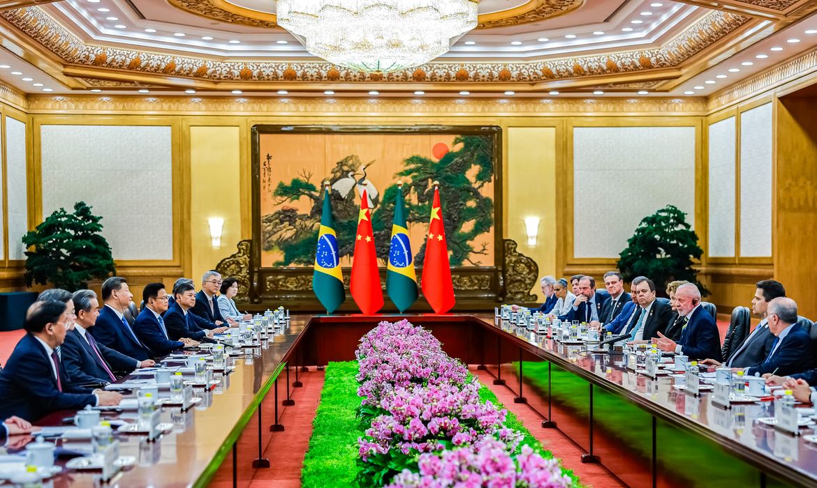 No momento você está vendo Lula diz que pedirá a Putin que participe de negociação com Zelensky
