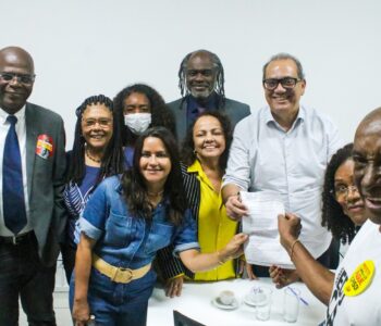 Vereadores de Oposição e Carlos Muniz receberam diretores da APLB