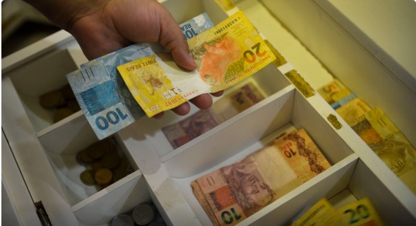 No momento você está vendo Portabilidade de consignado para CLT entre bancos começa a valer