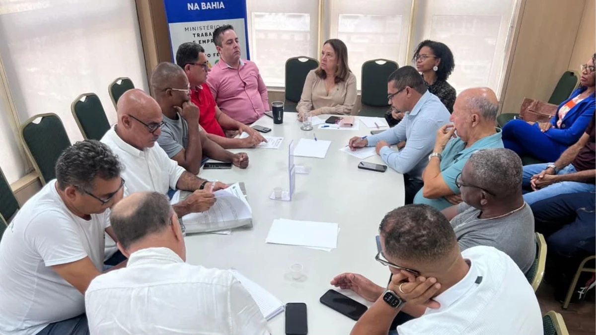 No momento você está vendo Rodoviários de Salvador mantêm estado de greve em Salvador