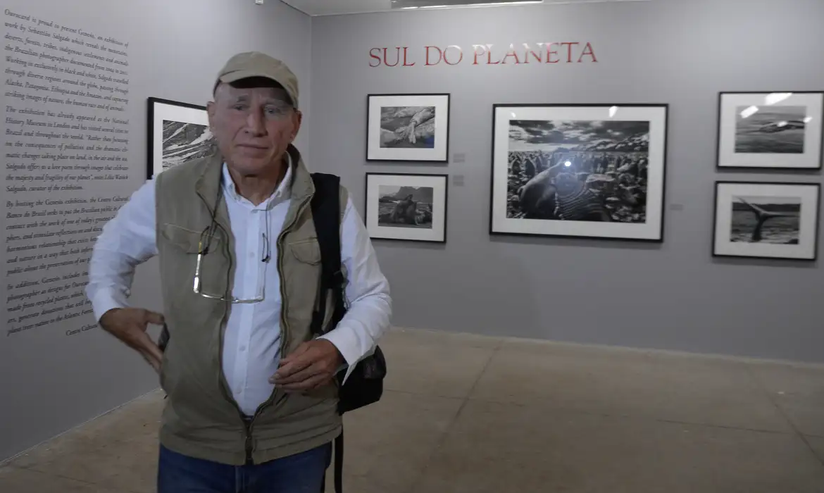 No momento você está vendo Fotógrafo Sebastião Salgado morre aos 81 anos