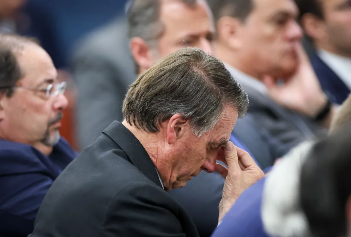 No momento você está vendo Bolsonaro tem indisposição e cancela agenda em Anápolis (GO)